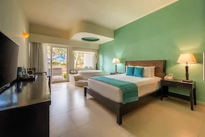 https://www.palmarbeachresortandspa.com/galleries/Suites/PBRM-Suites-01.webp