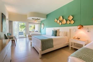 https://www.palmarbeachresortandspa.com/galleries/Suites/PBRM-Suites-03.webp